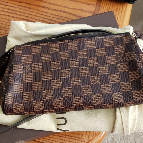 Louis Vuitton Eva - Picture 11 of 16